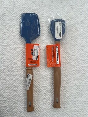 Le Creuset Blue Silicone Spatula & Basting Brush Set with Wooden Handles